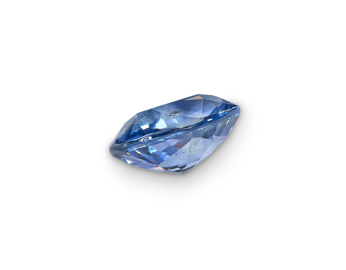 1.02ct blue sapphire, oval cut