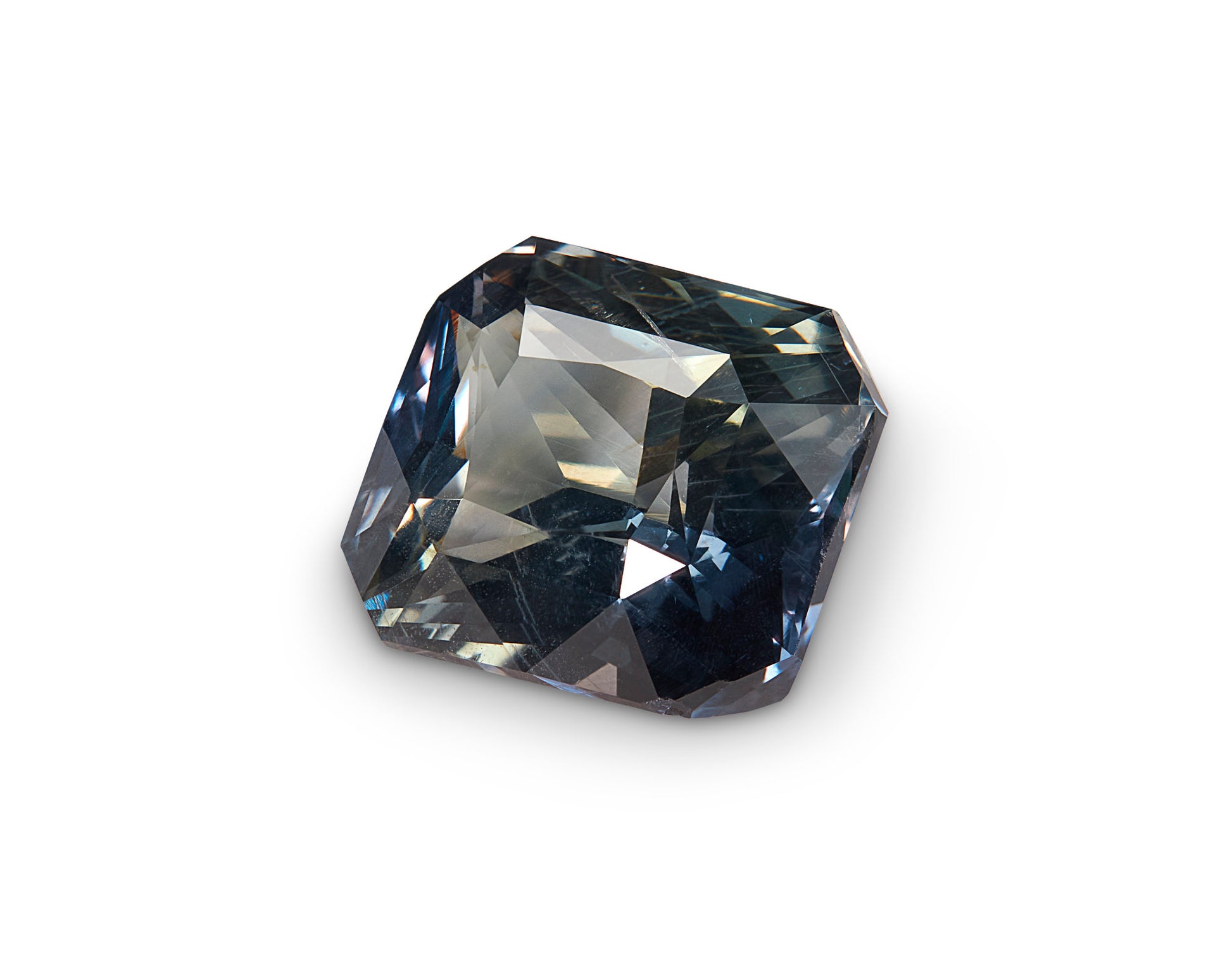 3.50ct Colour Change Sapphire - The Sapphire Merchant