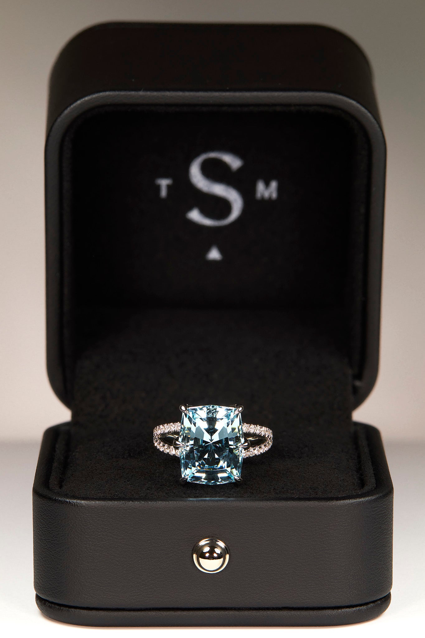7.77ct Aquamarine Ring - The Sapphire Merchant