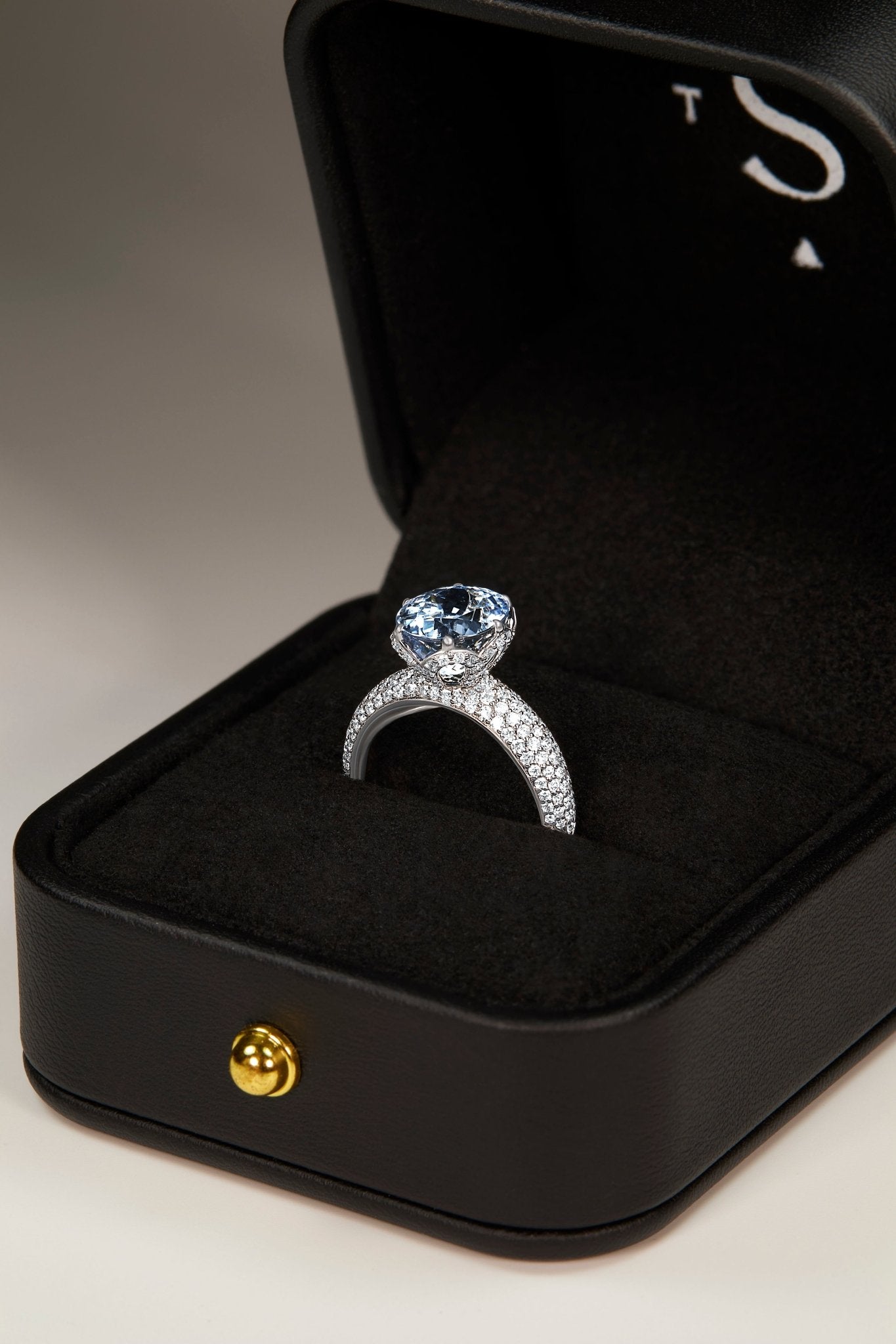 3.65ct Paraiba Tourmaline Ring - The Sapphire Merchant
