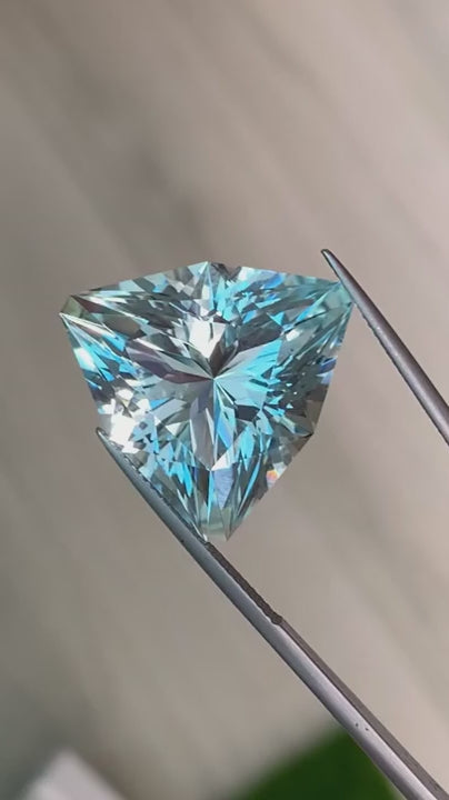 28.35ct Aquamarine Trillion Cut