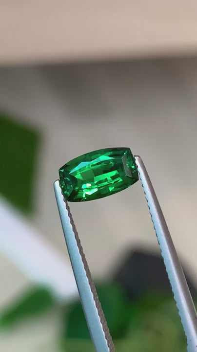 1.26ct Tsavorite Garnet