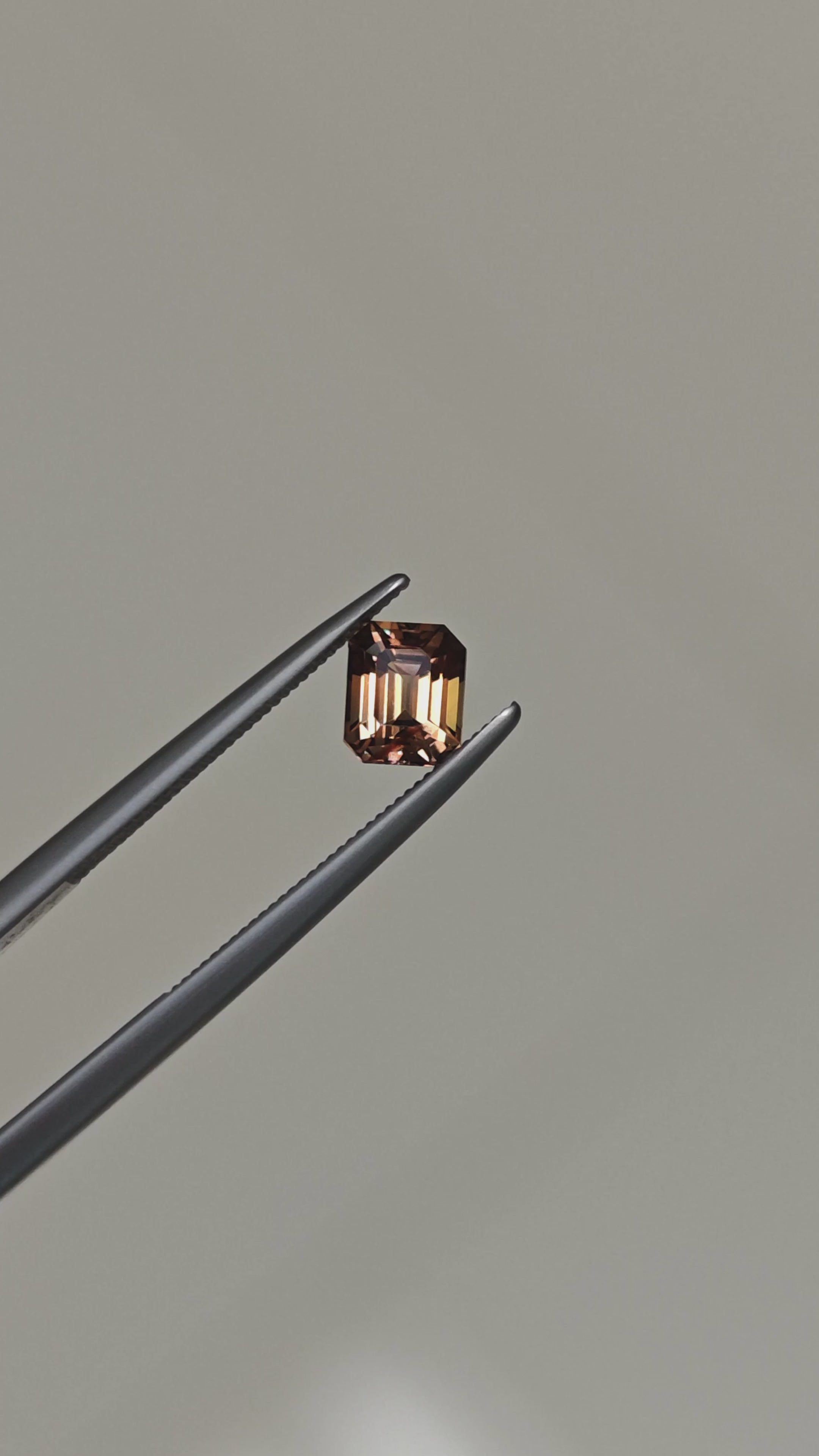 1.01ct Whiskey Sapphire