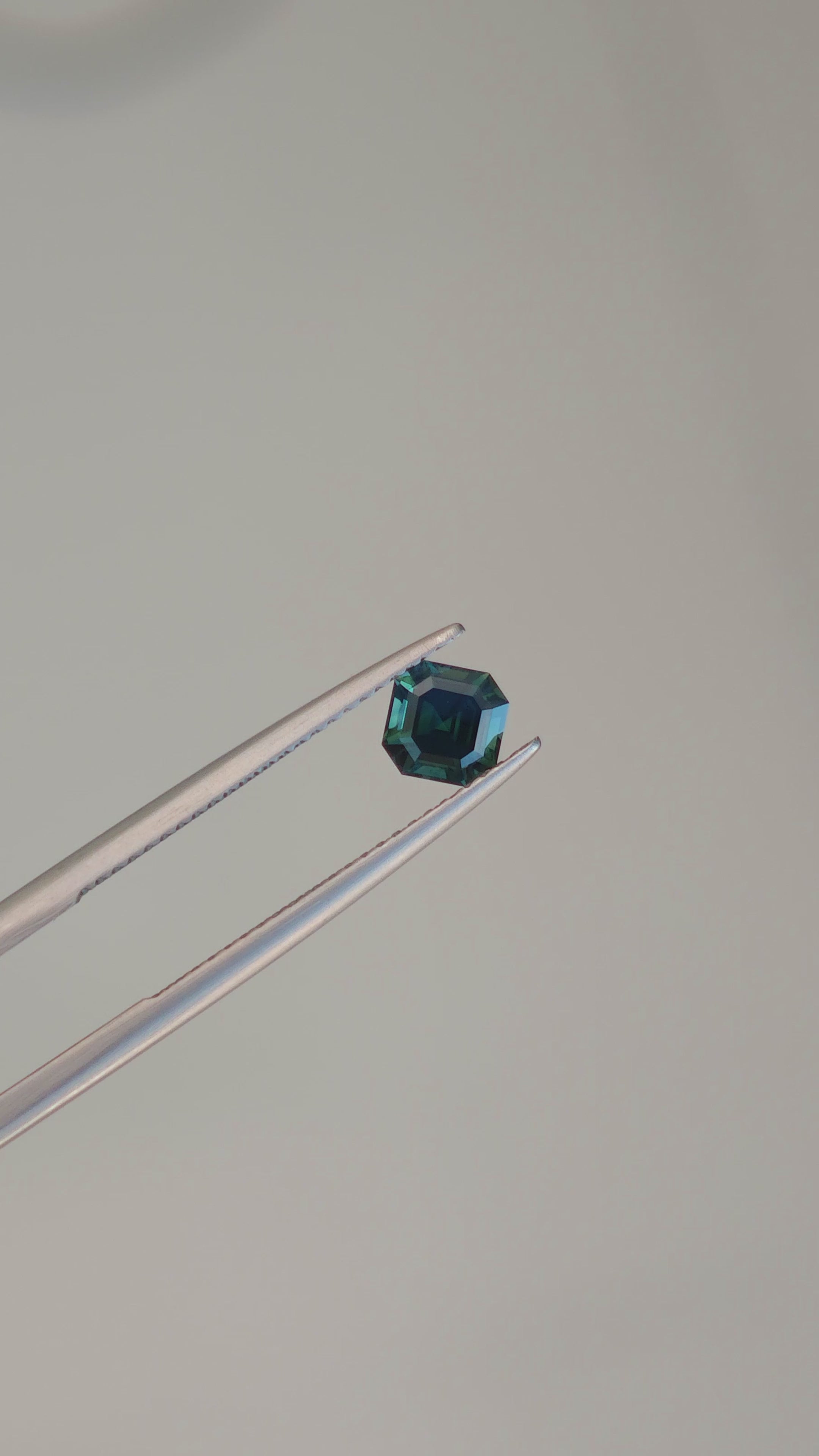 0.92ct Australian Green Sapphire Unheated