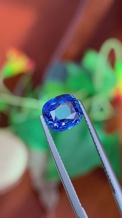 2.87ct Cornflower Sapphire